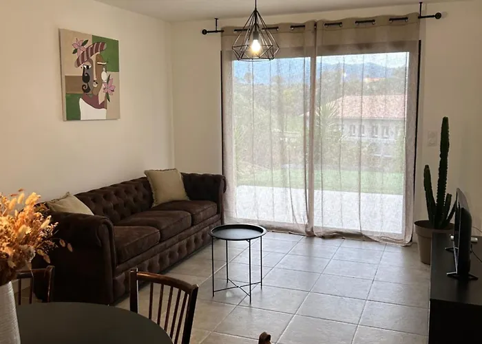 Bas De Avec Jardin Idealement Situe Entre Ajaccio Et Porticcio Apartment Bastelicaccia