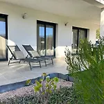 Apartamento Bas De Avec Jardin Idealement Situe Entre Ajaccio Et Porticcio