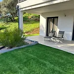 Bas De Avec Jardin Idealement Situe Entre Ajaccio Et Porticcio *