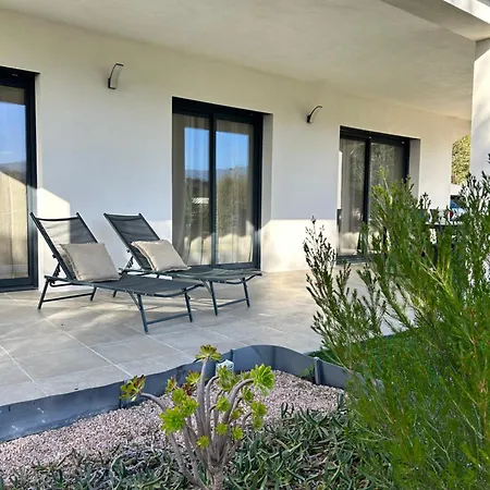 Appartamento Bas De Avec Jardin Idéalement Situé Entre Ajaccio Et Porticcio