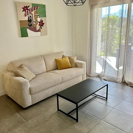 Apartment Bas De Avec Jardin Idealement Situe Entre Ajaccio Et Porticcio