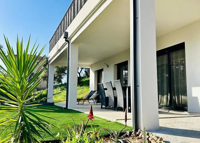 Bas De Avec Jardin Idealement Situe Entre Ajaccio Et Porticcio Apartment