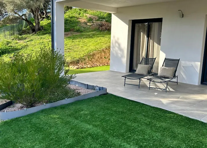 Bas De Avec Jardin Idealement Situe Entre Ajaccio Et Porticcio *