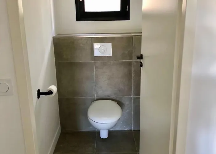 Bas De Avec Jardin Idealement Situe Entre Ajaccio Et Porticcio *