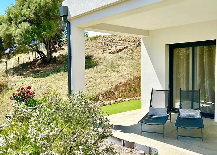 Bas De Avec Jardin Idealement Situe Entre Ajaccio Et Porticcio Apartment Bastelicaccia