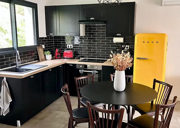 Apartamento Bas De Avec Jardin Idealement Situe Entre Ajaccio Et Porticcio